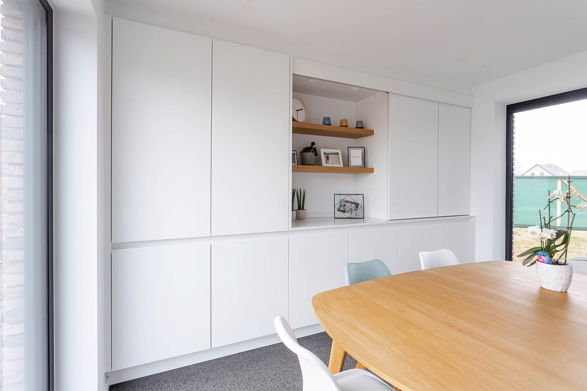 Maatkast bij de eetkamer Maatkast bij de eetkamer