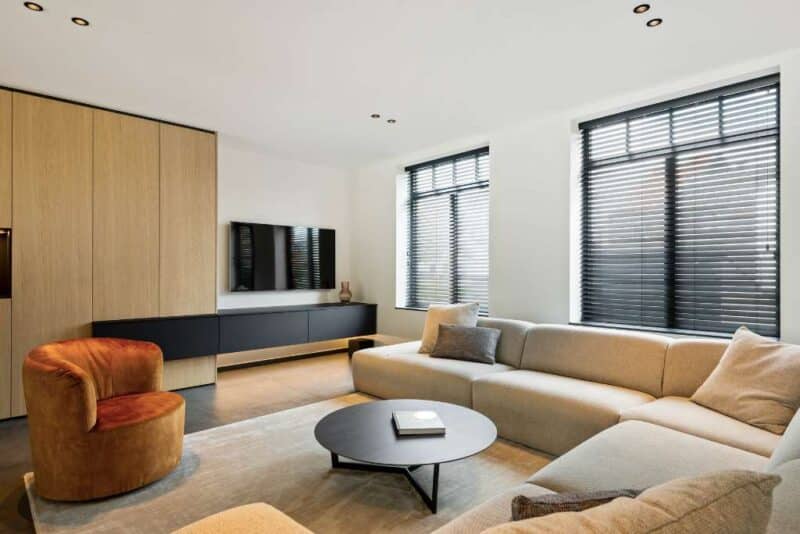 Kastenwand met tv-meubel l Realisatie l DM-Line