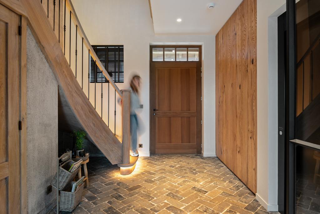 Halkast op maat in fineer