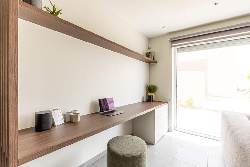 Bureau op maat in living